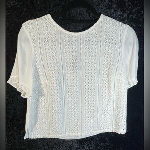 Elegant White Lace Women's Top Impeccable Pig size small